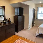 Deluxe King Master Suite