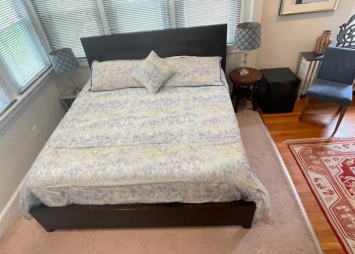 Deluxe King Master Suite